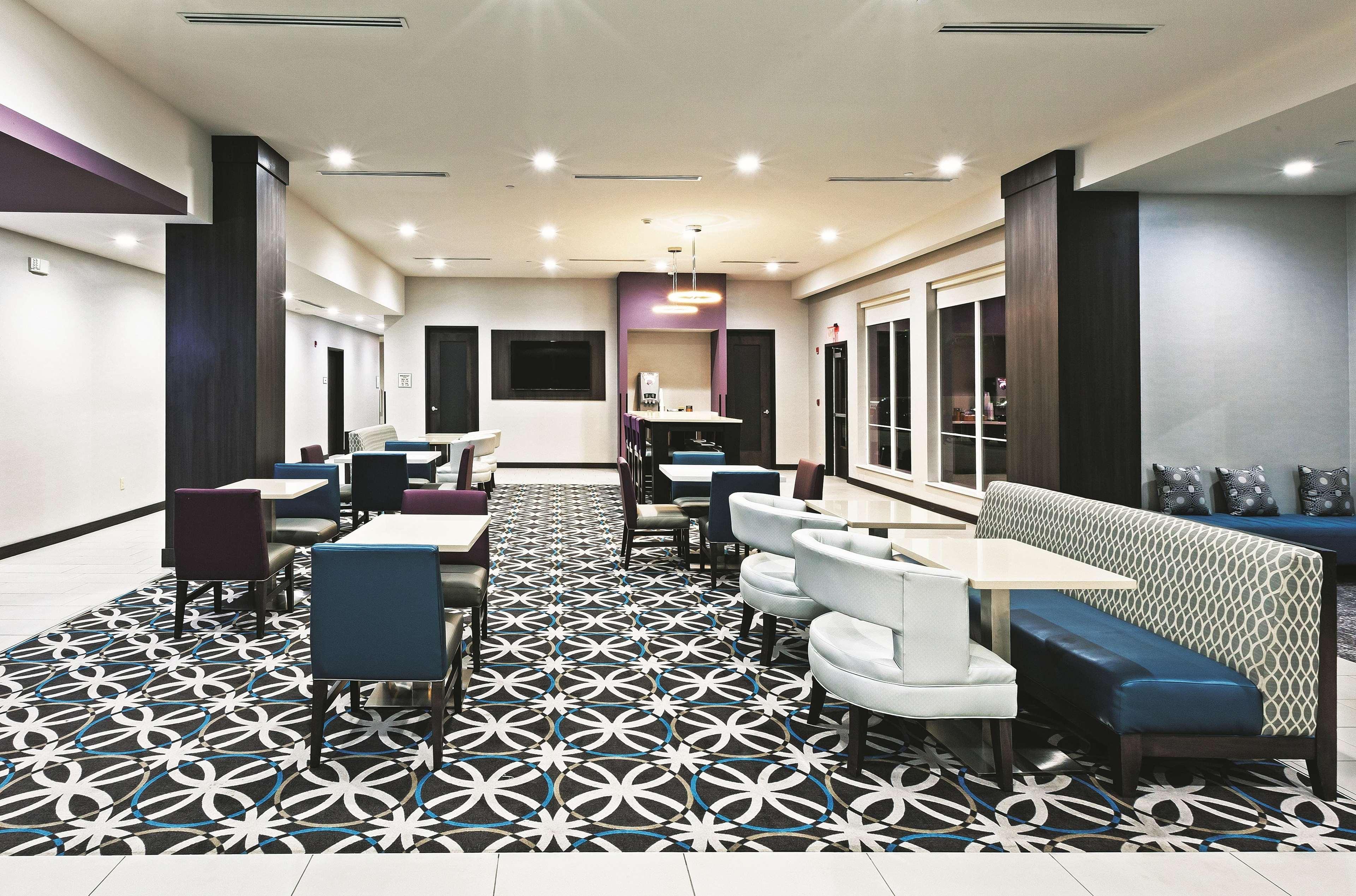 La Quinta By Wyndham Claremore Екстериор снимка