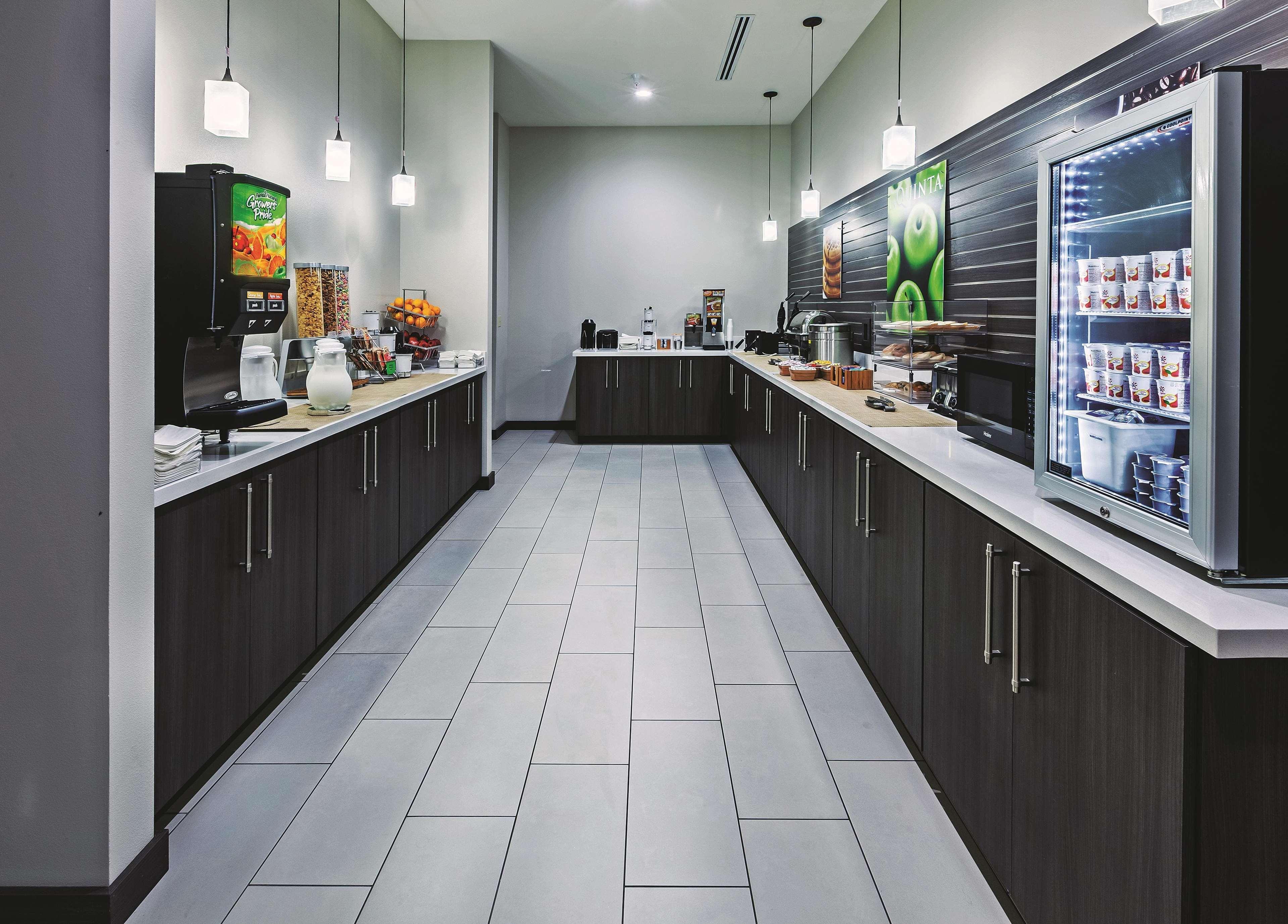La Quinta By Wyndham Claremore Екстериор снимка