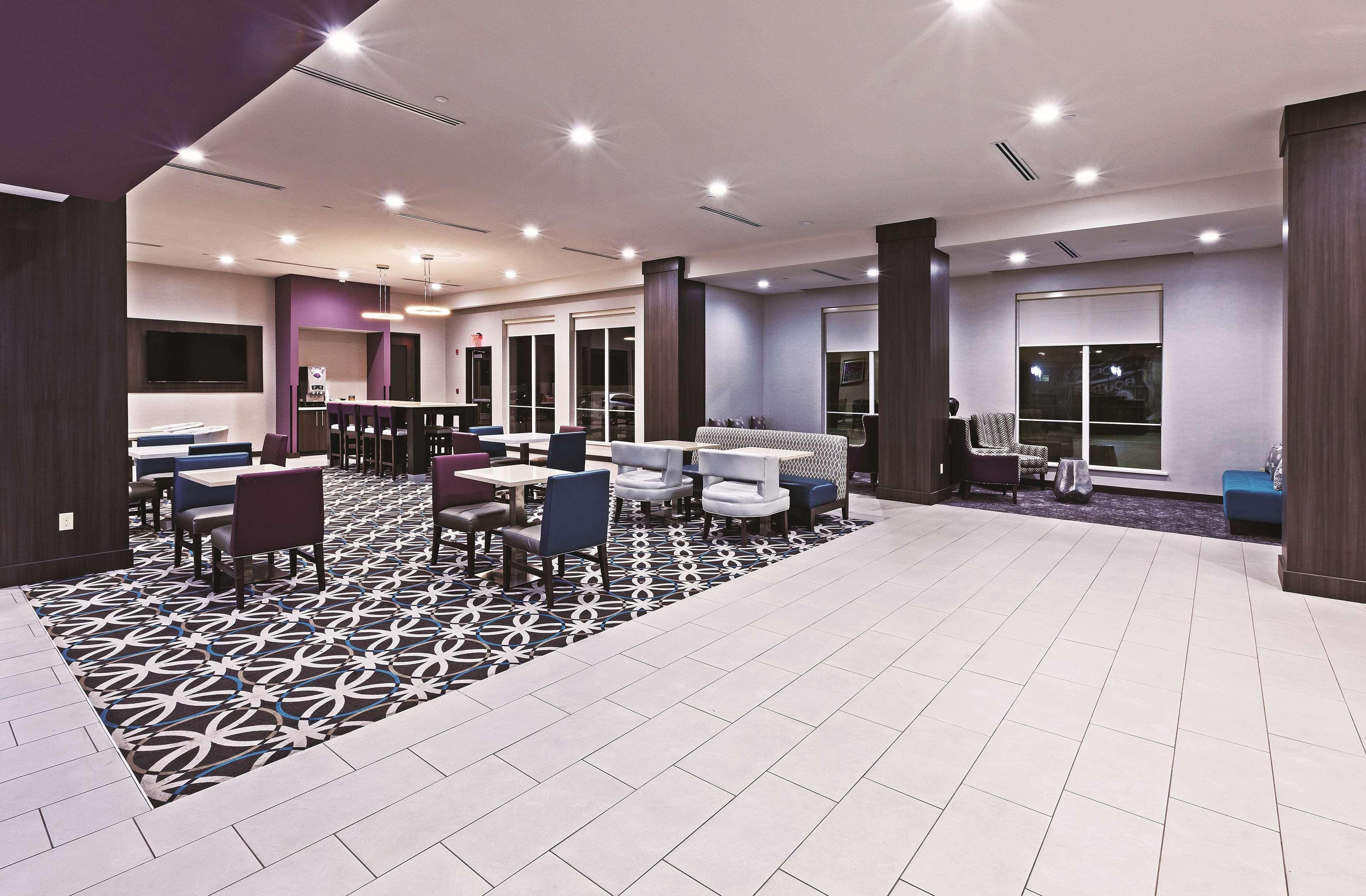 La Quinta By Wyndham Claremore Екстериор снимка